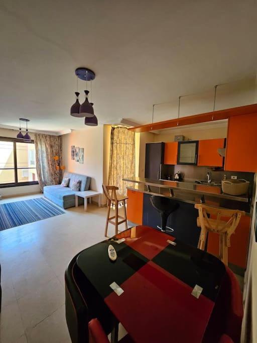 Esplanada Flat With Free *